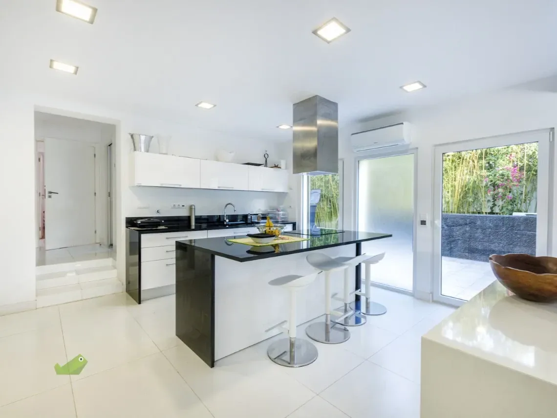 Contemporary Kitchen